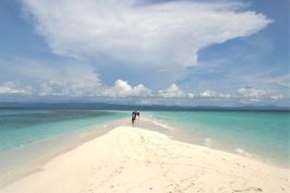 カランガマン島の写真・ブルーヘブン